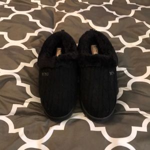 Bob’s from Sketchers black slippers